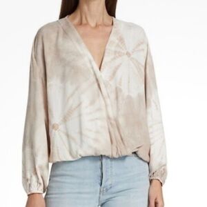 NWT SPLENDID Gustavia Long Sleeve V-Neck Tie Dye Surplice Top Size Small